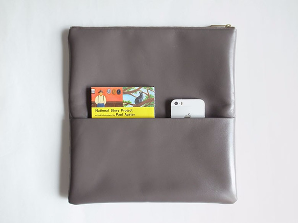 （再販）大人の装いに - クラッチバッグ - グレー -：カレン クオイル 7枚目の画像