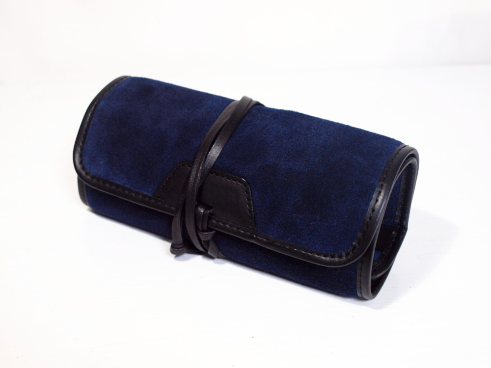 【巻物ロールウォッチケースbig　3ポケット】トラベル用品　100％落下しない　時計入れ　牛ベロア　ネイビー
