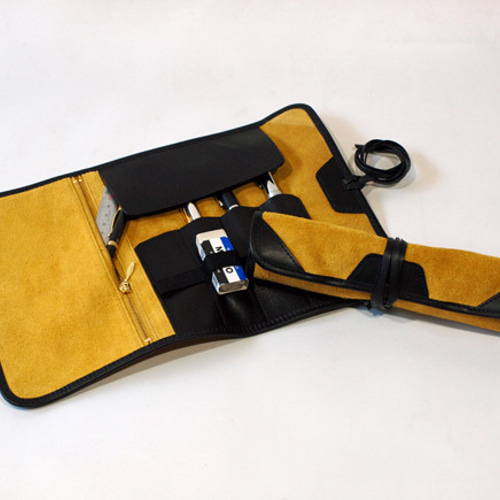 KUGIRI ロールペンケース　4本挿し　big 牛革　スキンヌメ　ブラウン KUGIRI ロールペンケース 4本挿し big 牛革 スキンヌメ ブラウン 筆記具