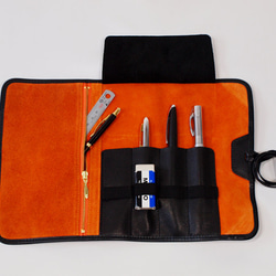【插入4卷筆盒+大帶口袋】筆盒也可以放便簽橡皮長款鋼筆玻璃筆牛絲絨橙色 第2張的照片