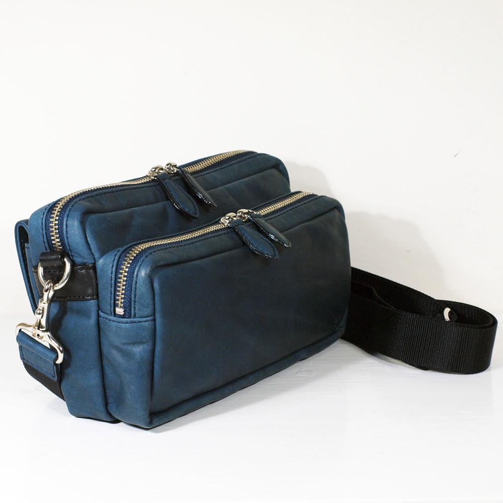 受注生産品【前ポケあり、後ろ被せあり３wayショルダーバッグ】軽量