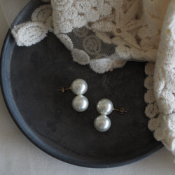 棉花珍珠 白色珠寶耳針 第2張的照片