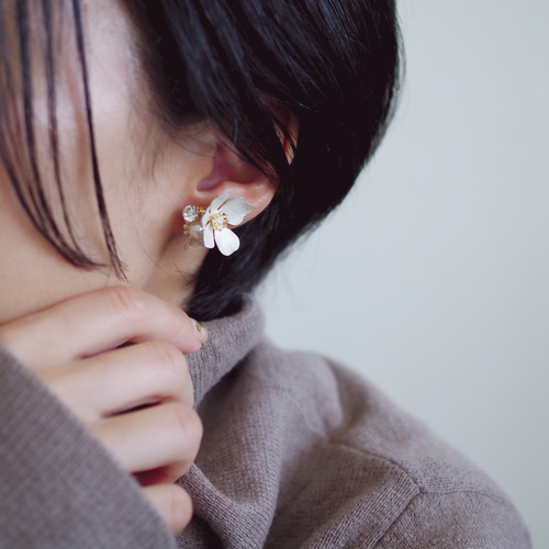 white bouquet ピアス/イヤリング ピアス（スタッド・一粒） kanade  