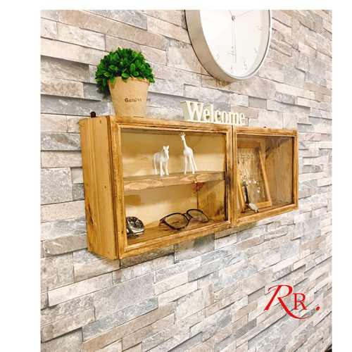 アンティーク風 壁掛けシェルフ 置物棚ショーケース 中板反面のみ 棚