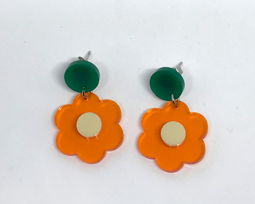 ハンドメイド 青とオレンジの花柄ピアス ハンドメイド 青とオレンジの花柄ピアス