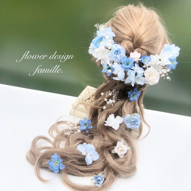 ふんわり花飾り ✧ 人気カラー ｜ 水色 × ブルー × ホワイト ｜ 編みおろし ウェディング 前撮り 成人式 卒業式