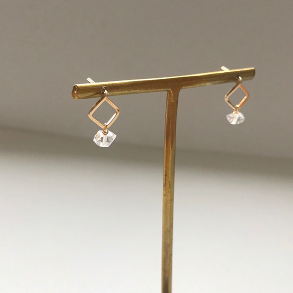 Mini Square pierce Herkimer diamond（14KGF）ハーキマーダイヤモンド 6枚目の画像
