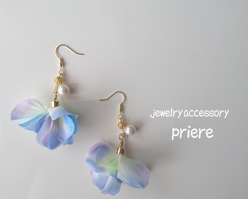 お客様感謝sale】花びらゆらゆらアクセサリー(水色)＊＊金具6種類 