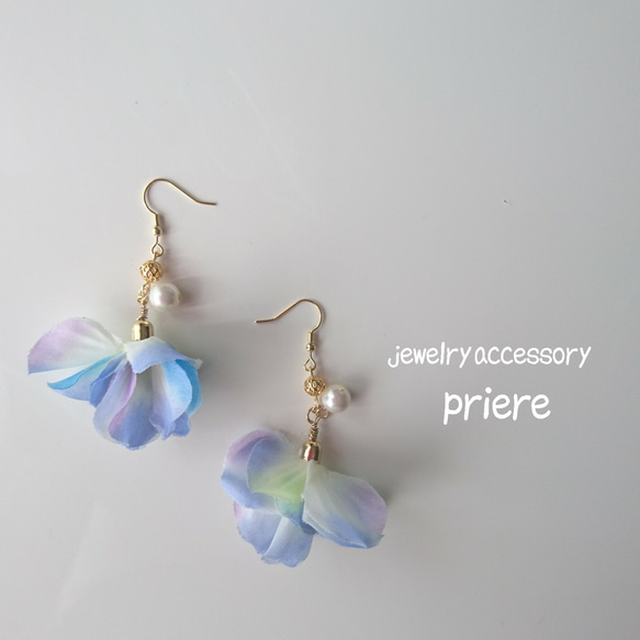 お客様感謝sale】花びらゆらゆらアクセサリー(水色)＊＊金具6種類