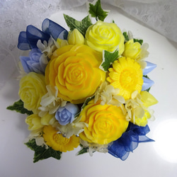 「傘寿　米寿のお祝いに！」石鹸彫刻　香る花のアレンジメント 3枚目の画像
