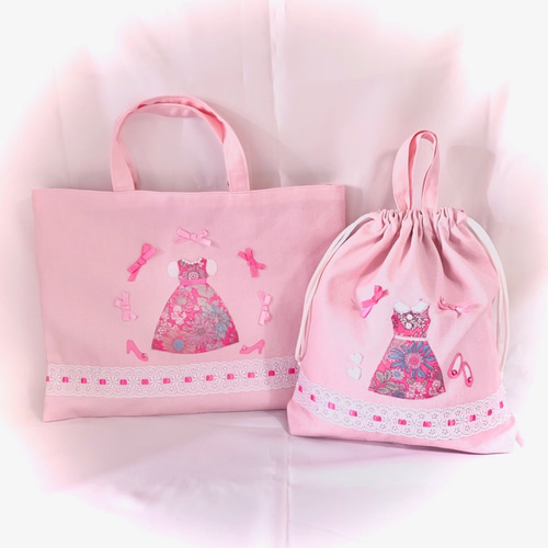 yn＊＊様オーダー★リバティピンクの小花とリボンのレッスンバックセット ○ピンクのお姫様○レッスンバッグと操着袋2点セット リボン フラワー