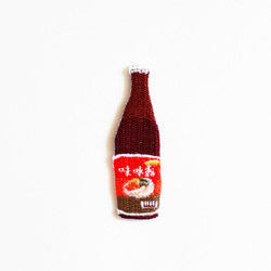 ｜Lynette Lin｜台灣的瓶瓶罐罐。《台南醬油》繡片 第2張的照片