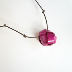 革玉ネックレス(パープル/赤紫) 5枚目の画像