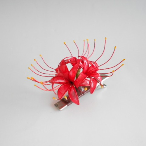 彼岸花(赤)ヘアクリップ・髪飾り ヘアクリップ・バナナ 彼岸花(赤)ヘアクリップ・髪飾り ヘアクリップ・バナナ