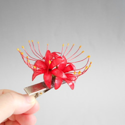 彼岸花（赤）ヘアクリップ・髪飾り 5枚目の画像