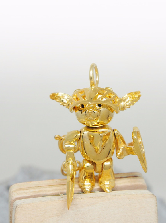 『夏波米創意銀飾』黃金騎士小熊，獨家專利銀飾公仔可動可玩的純銀925手作銀飾！ 第2張的照片