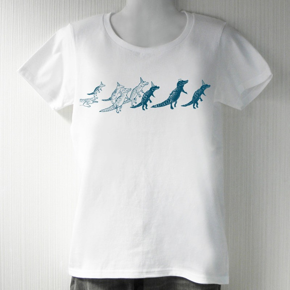 3日納期 ワニの行進 Tシャツ 白 インク紺 レディース メンズ Ｔシャツ tシャツ ホワイト 送料無料 半袖 2枚目の画像