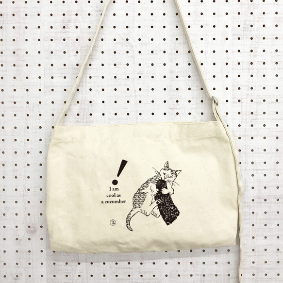 内ポケット付き ショルダーバッグ 冷静猫 生成り ナチュラル 帆布 プレゼント 母の日 ねこ ネコ 2枚目の画像