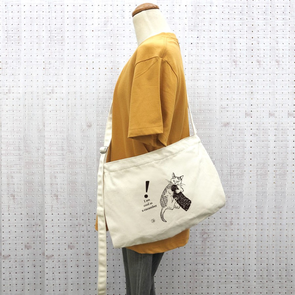内ポケット付き ショルダーバッグ 冷静猫 生成り ナチュラル 帆布 プレゼント 母の日 ねこ ネコ 3枚目の画像