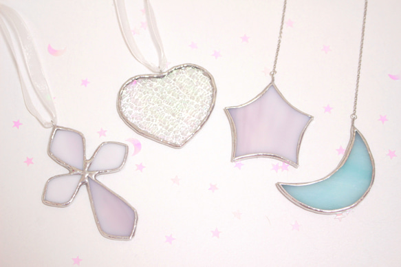 Ｋ18 ステンドグラスチャーム ディズニー ツイステッドワンダーランド』 メタルチャームコレクション