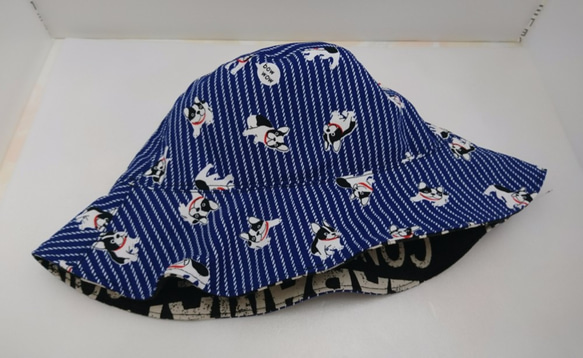 藍色條紋法鬥&黑色渲染英語雙面漁夫帽/遮陽帽 第3張的照片