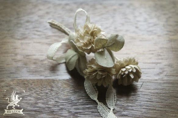 earring 【 布花ドライフラワーイヤリング ＊ シロツメクサ