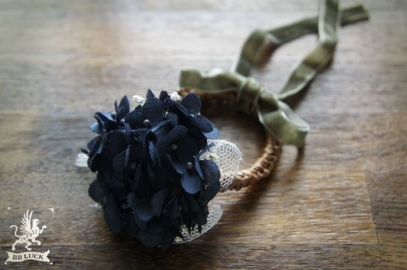 hair tie 【 布花ヘアゴム ＊ hydrangea ＆ ribbon ... navy 】 1枚目の画像