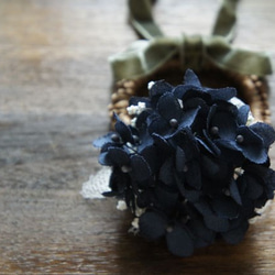 hair tie 【 布花ヘアゴム ＊ hydrangea ＆ ribbon ... navy 】 3枚目の画像