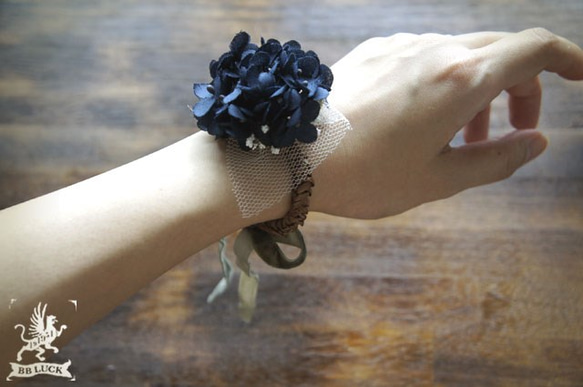 hair tie 【 布花ヘアゴム ＊ hydrangea ＆ ribbon ... navy 】 5枚目の画像