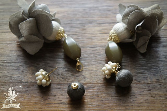 pierce 【 布花ピアス ＊ hydrangea , river stone ＆ itomaki-beads 】 5枚目の画像