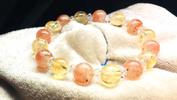 美麗的太陽石和黃水晶石英手鐲 第1張的照片