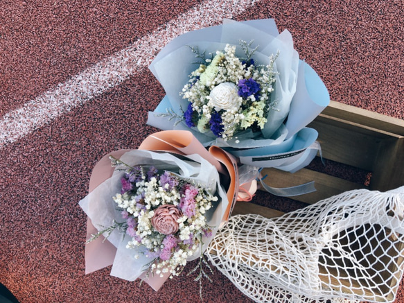 【好花】永恆友情 玫瑰乾燥花束 韓國進口包裝紙 情人節花束 畢業花束 母親節花束(M)一只 第5張的照片