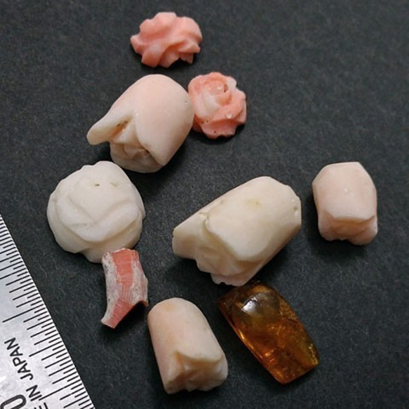 特価】白珊瑚・桃色珊瑚 バラ彫刻途中の天然素材セット 琥珀のおまけ 