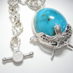 ツバメと大粒天然ターコイズのネックレス 3枚目の画像