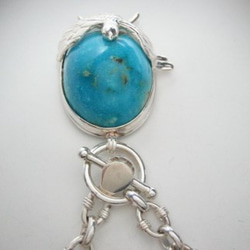 ツバメと大粒天然ターコイズのネックレス 4枚目の画像