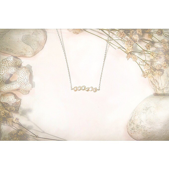 ♔ UMICHEN ♔ 白珍珠排鏈小鎖骨鏈 pearls. silver Necklace . 第9張的照片