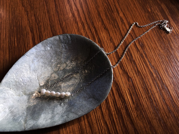 ♔ UMICHEN ♔ 白珍珠排鏈小鎖骨鏈 pearls. silver Necklace . 第10張的照片