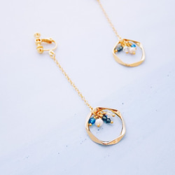 絢爛--藍瑪瑙施華洛世奇水晶珠金屬圓框耳環 第3張的照片