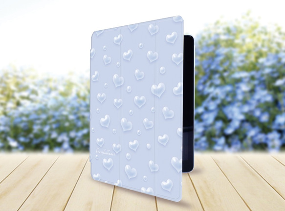 【ハートフルハート】手帳型iPadケース【バックカバー：ハードタイプ】（片面印刷/カメラ穴あり/はめ込みタイプ） 2枚目の画像