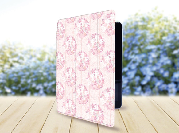 【桜小手毬】手帳型iPadケース（片面印刷/カメラ穴あり/はめ込みタイプ）オートスリープ対応 2枚目の画像