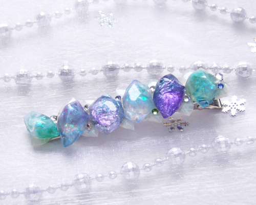 imac 青とクリスタルの花形ヘアクリップ imac 青とクリスタルの花形ヘアクリップ