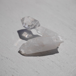 天然石セプタークォーツ(メキシコ チワワ州産)約1.8g幅約24mm王笏水晶ミニクラスター[spq-200812-09] 3枚目の画像