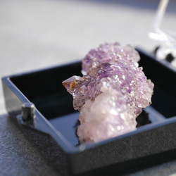 天然石アメジストエレスチャル(ヒマラヤ産)原石結晶ミニクラスター ケース付き 紫水晶誕生石[amc-200826-01] 2枚目の画像