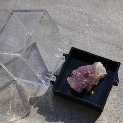 天然石アメジストエレスチャル(ヒマラヤ産)原石結晶ミニクラスター ケース付き 紫水晶誕生石[amc-200826-01] 4枚目の画像