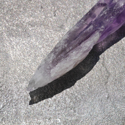 天然石 約73mmアメジストダガーポイント(ブラジル産)約12.5g 紫水晶短剣似結晶[atp-201008-02] 10枚目の画像