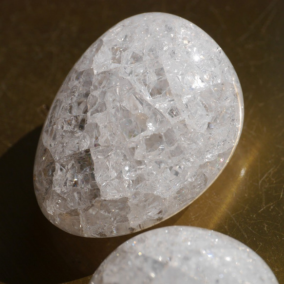 天然石2個セット合計約38gクラックレインボー水晶(ブラジル産)爆裂水晶タンブル磨き石[crq-201108-01] 9枚目の画像