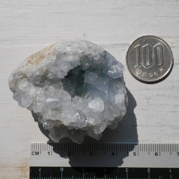 天然石 約113g約51mmセレスタイト(マダガスカル産)たまご型半球原石結晶ぎっしり天青石[ce-201224-02] 5枚目の画像
