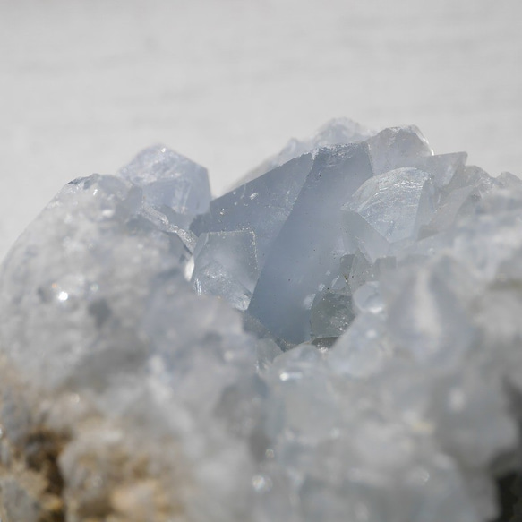 天然石 約113g約51mmセレスタイト(マダガスカル産)たまご型半球原石結晶ぎっしり天青石[ce-201224-02] 6枚目の画像