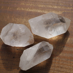 天然石3個ヒマラヤ水晶ポイントセット合計約75g(ヒマラヤ山脈マニカラン産)詰合せ原石[mhq-210125-04] 10枚目の画像