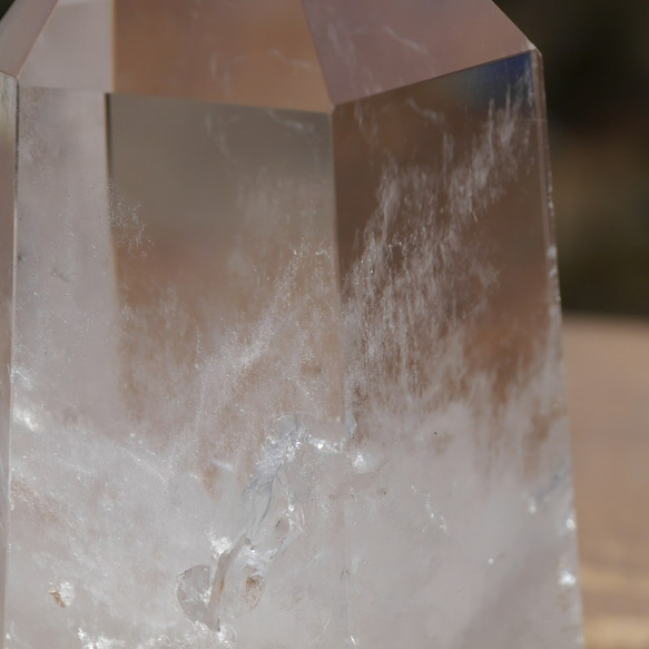 天然石 水晶(ブラジル産)約65ｍm×41mm約109g研磨ポイント六角柱クォーツクリスタル[qp-210511-04] 8枚目の画像
